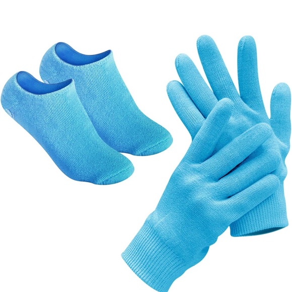 Pinkiou Moisturizing Gloves Socks Set - Picture 2 of 3